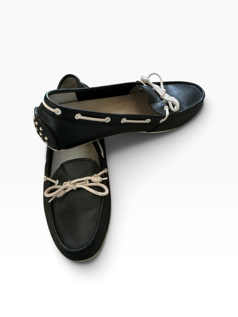 Cole Haan women’s black leather moccasins loafers driving shoes size 9.5